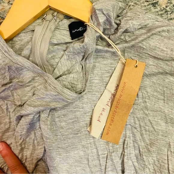 ⭐️ MUSTARD SEED NWT Gray Short Sleeve Tie Front Jumpsuit - Picture 5 of 6